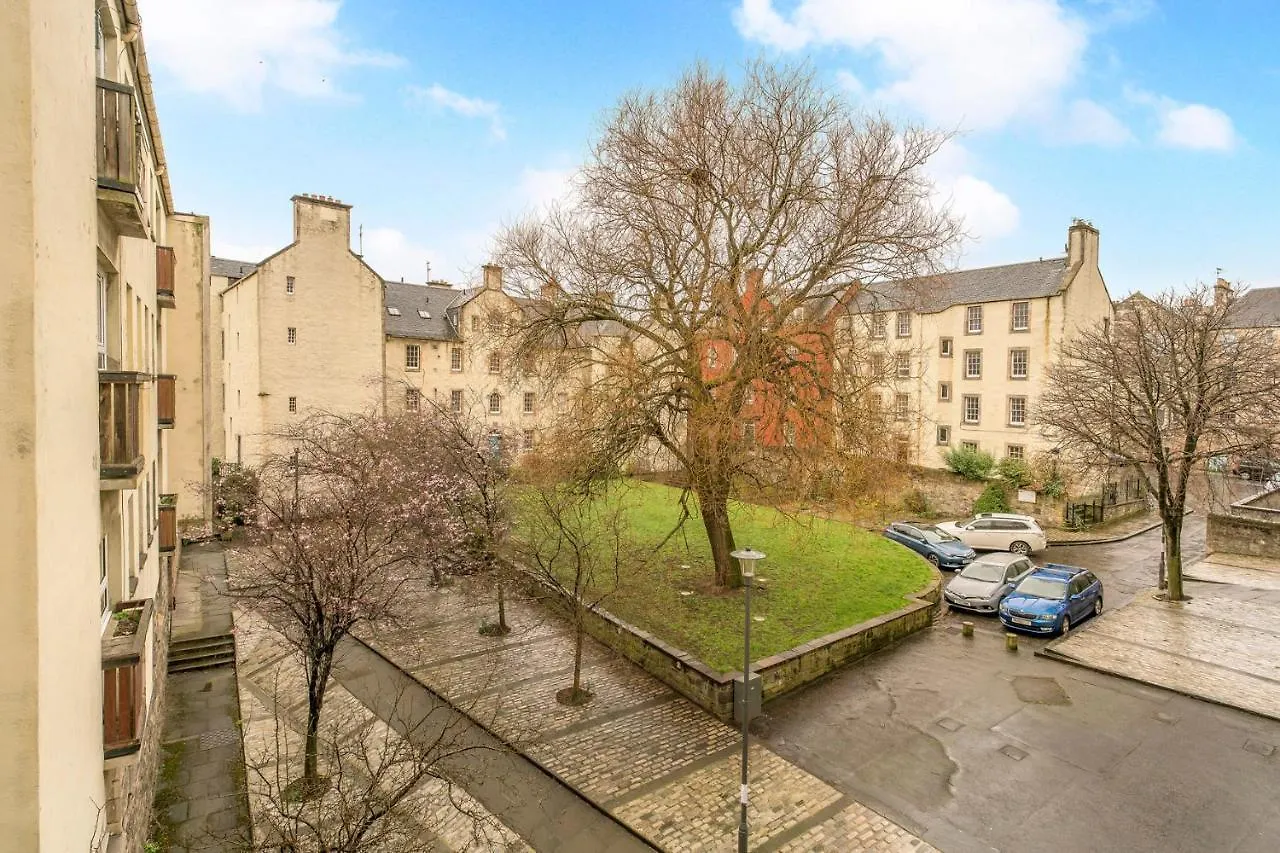 Charming Old Town 2 Bed Apt, 2Mins From Royal Mile Edimburgo
