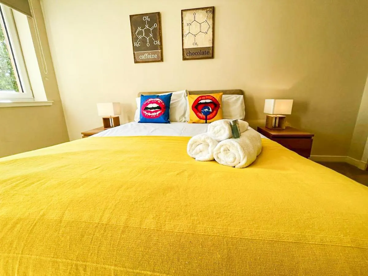 Charming Old Town 2 Bed Apt, 2Mins From Royal Mile Edimburgo 0*,