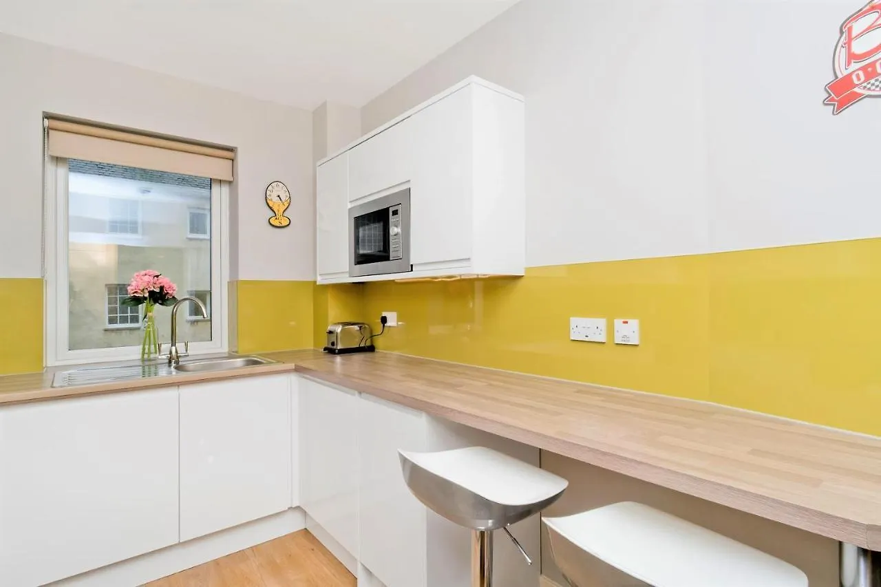 Charming Old Town 2 Bed Apt, 2Mins From Royal Mile Эдинбург