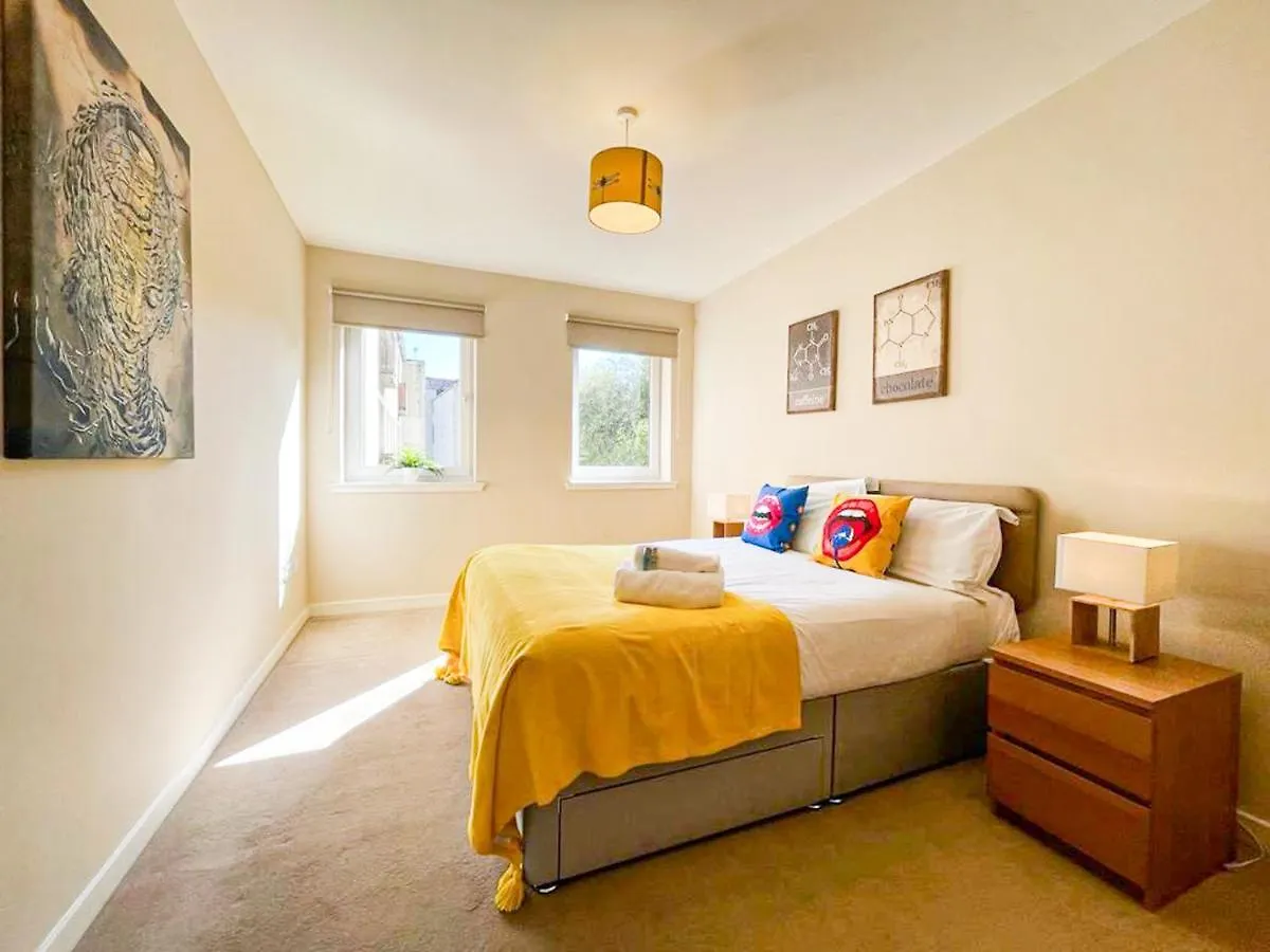 Charming Old Town 2 Bed Apt, 2Mins From Royal Mile Эдинбург 0*,  Великобритания